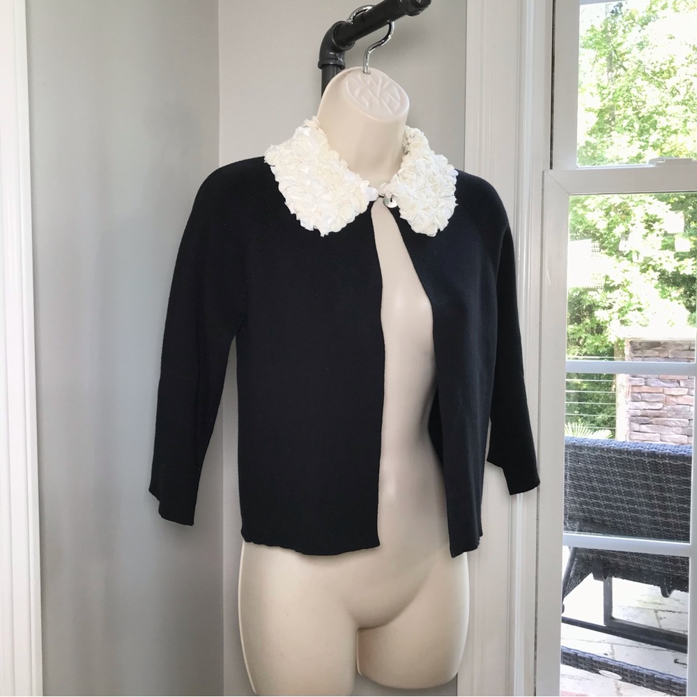 Vintage Michael Simon Black Ivory Rosette Crop Sweater Cardigan ~ Women’s Small - Picture 4 of 7